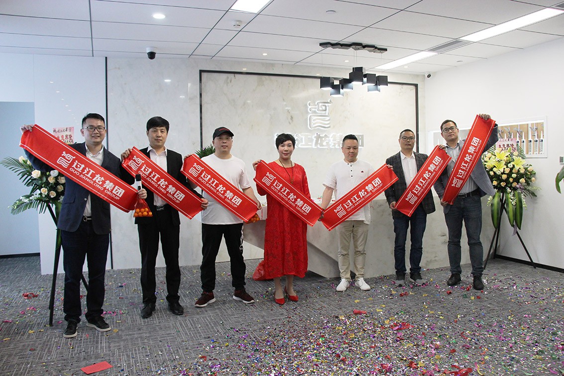 1555636591683779.jpg 03.jpg